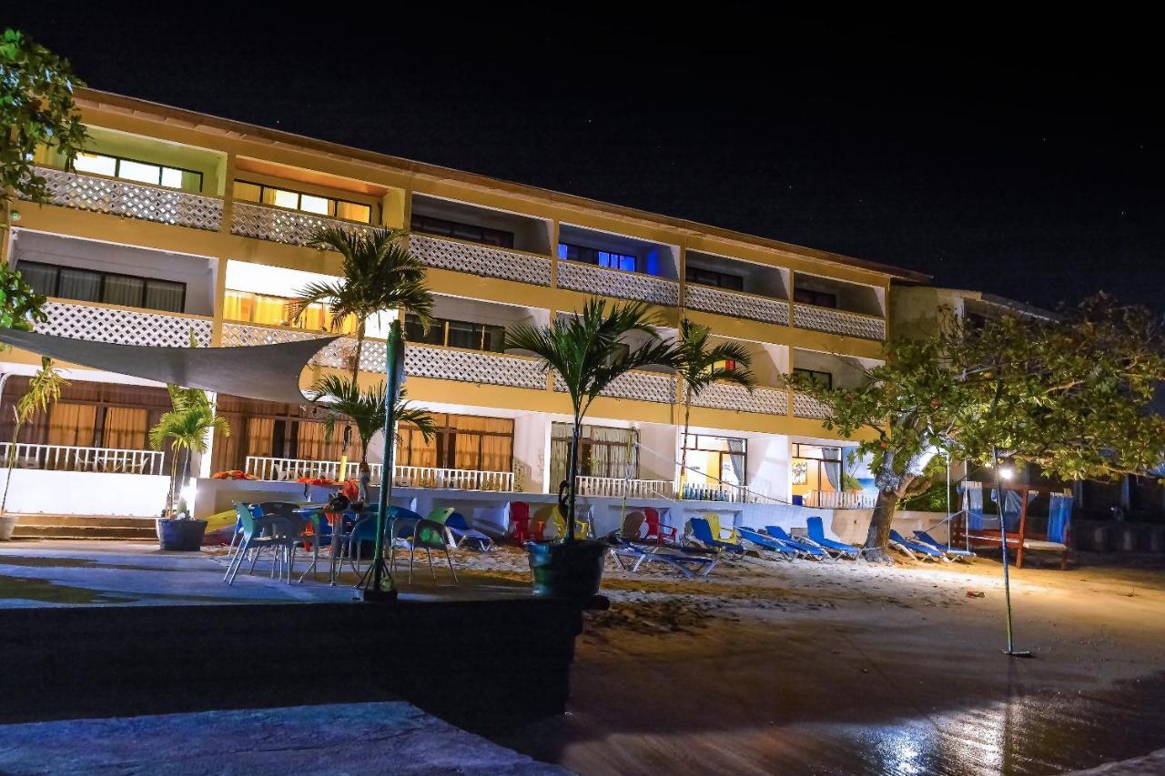 Kaz Kreol Beach Hotel 오쵸 리오스 외부 사진