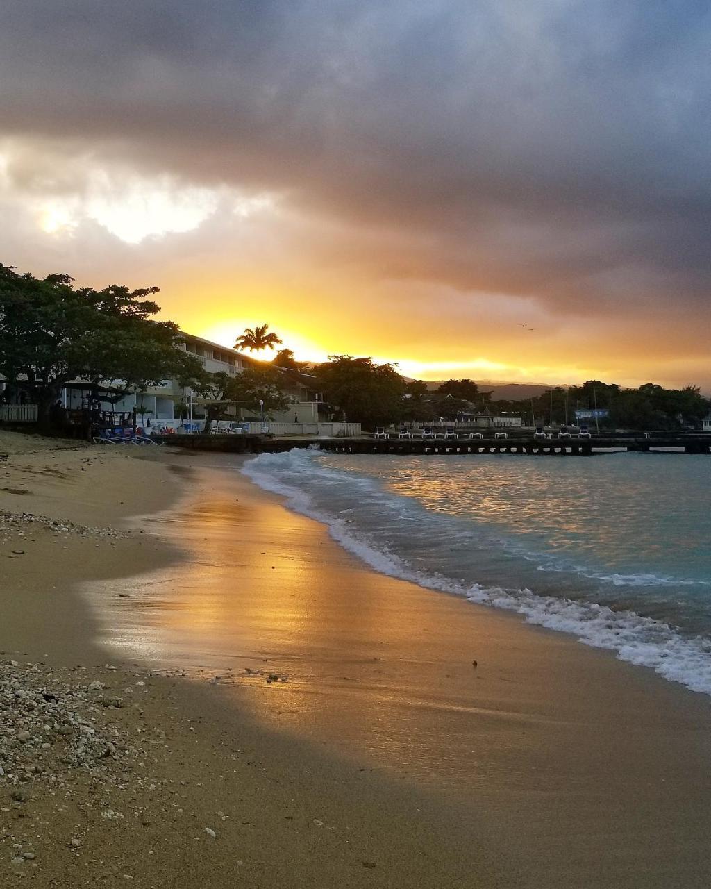 Kaz Kreol Beach Hotel 오쵸 리오스 외부 사진